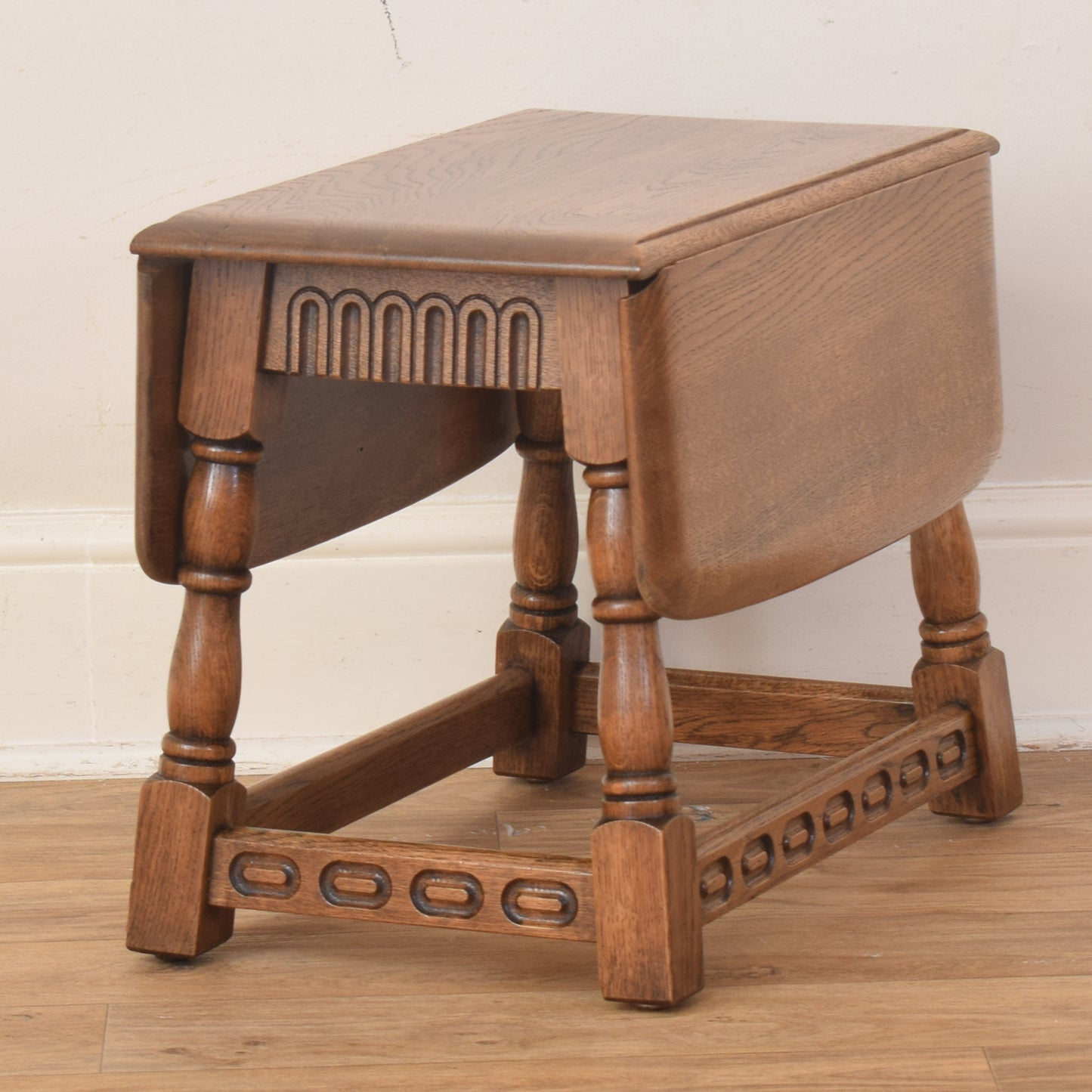 Rotating Drop Leaf Table