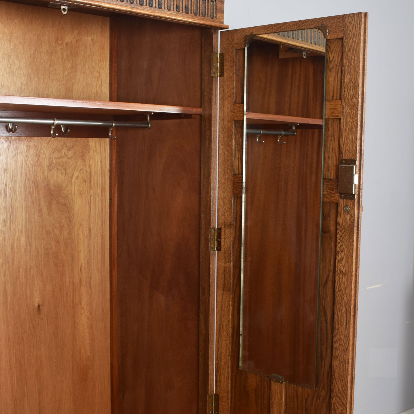 Oak Linenfold Wardrobe