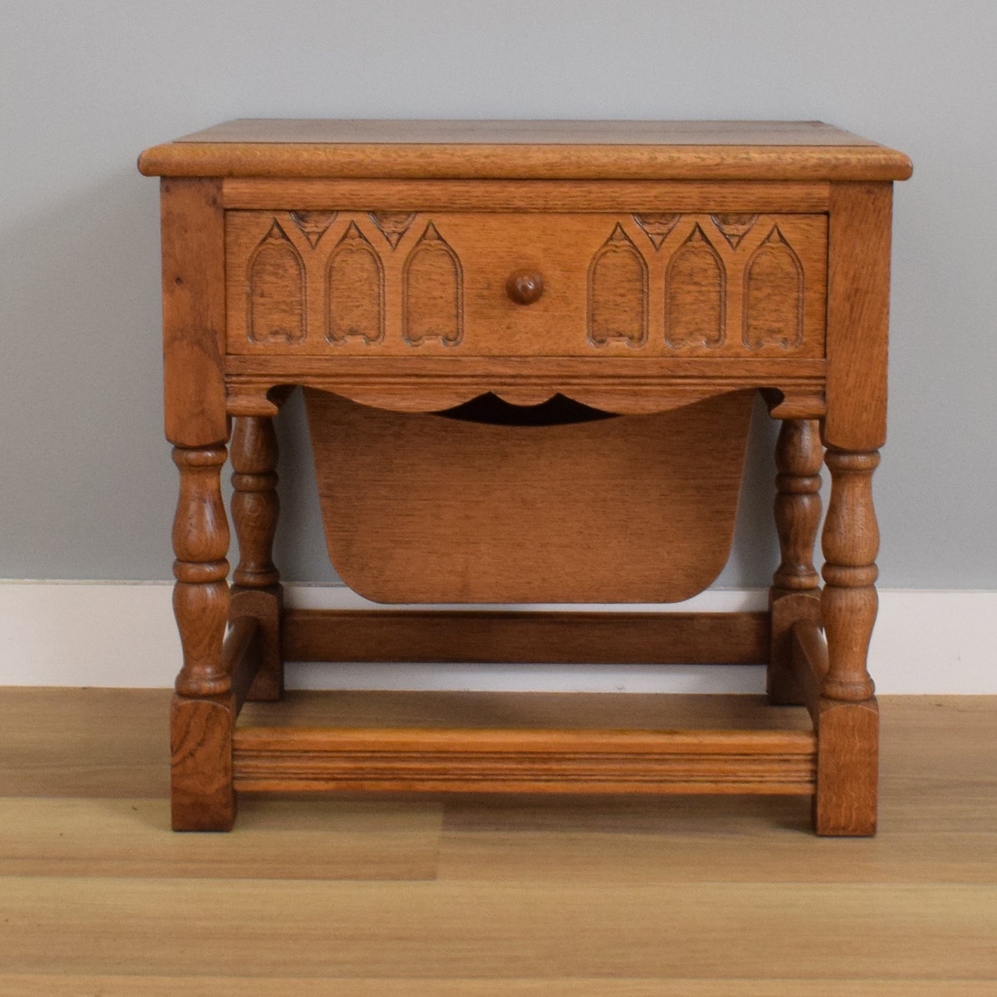 Side Table/Sewing Table