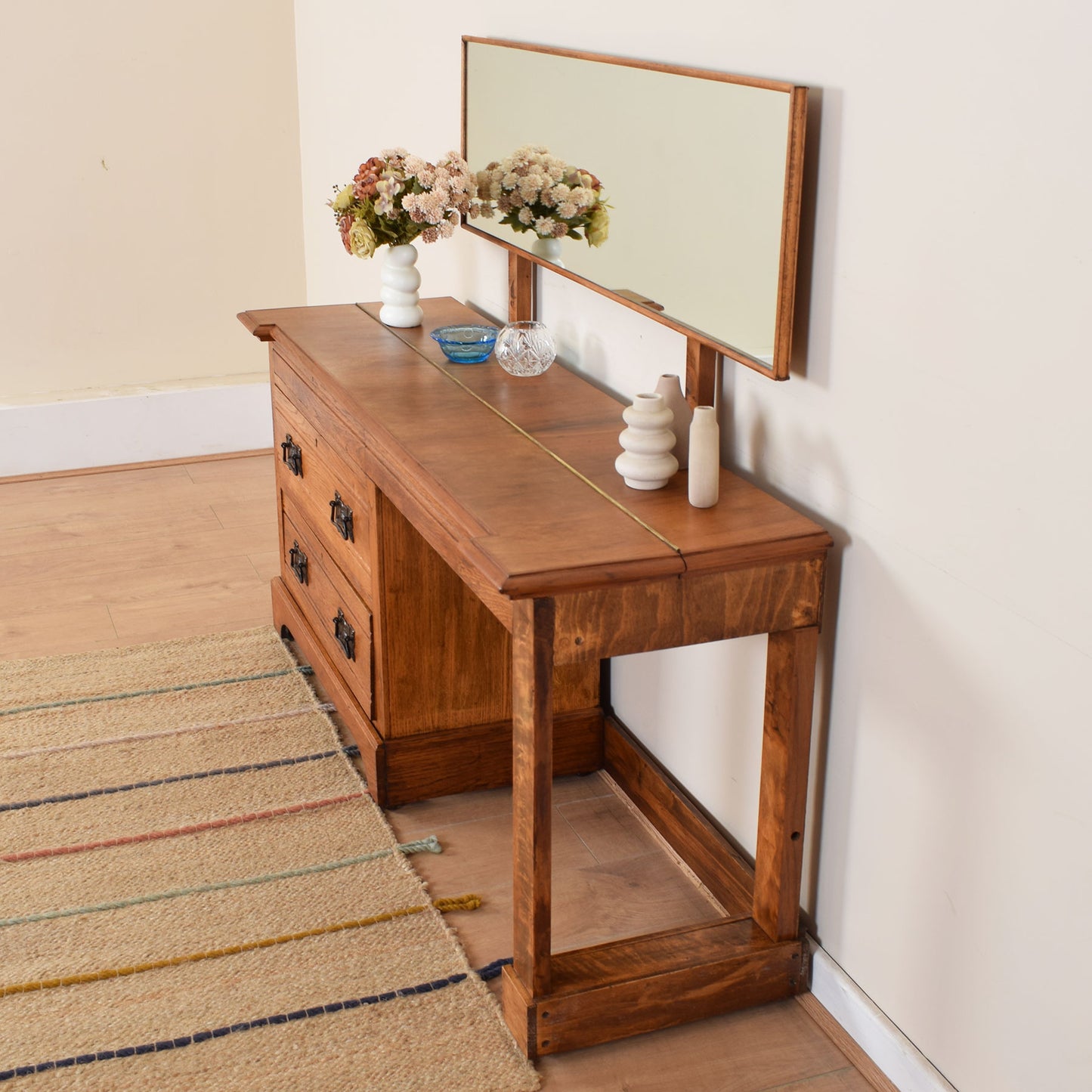Arts and Crafts Dressing Table.