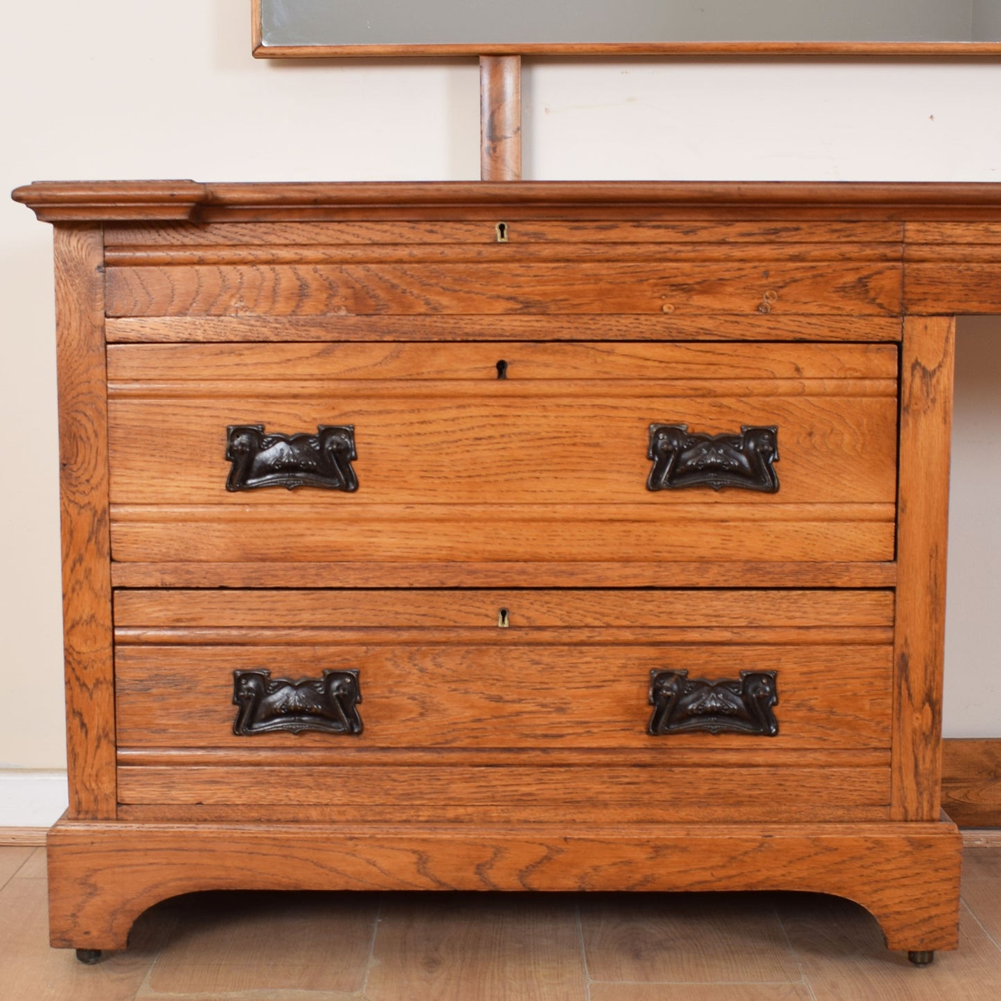 Arts and Crafts Dressing Table.