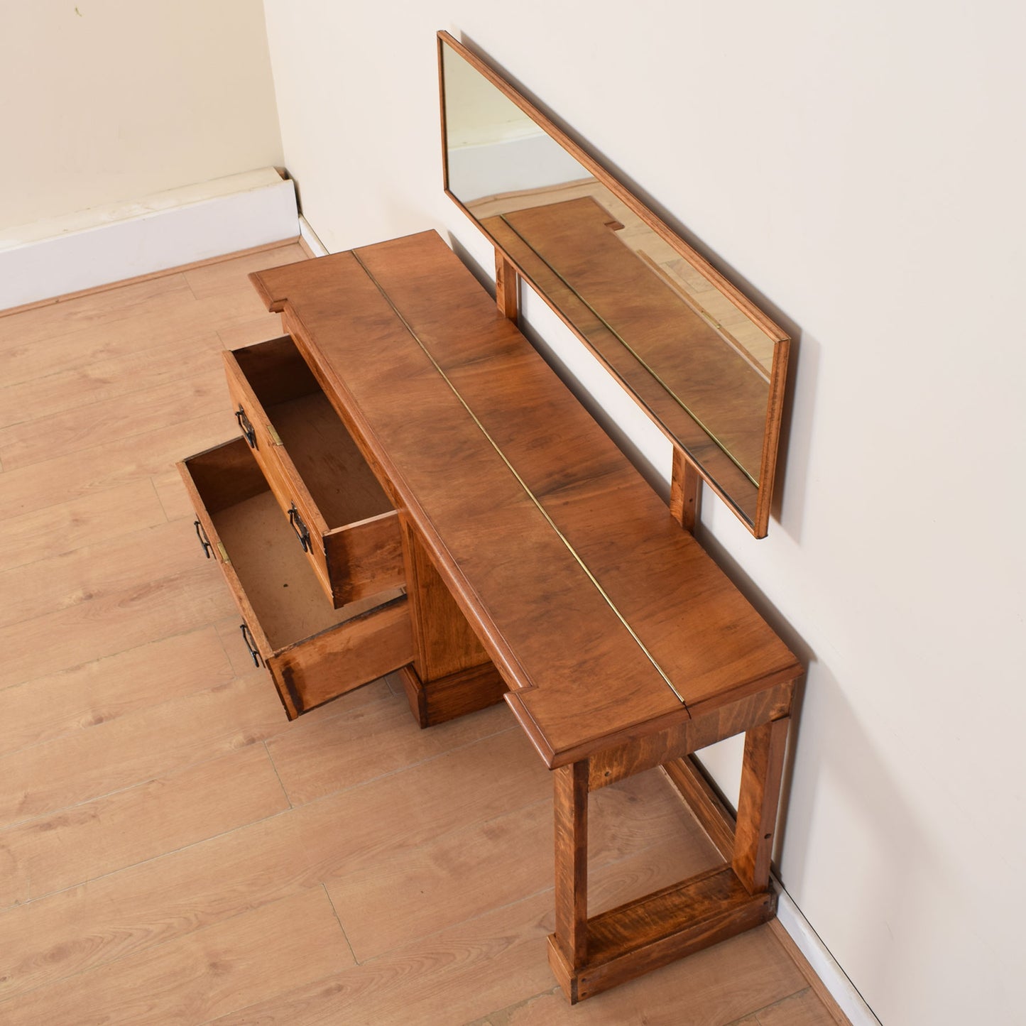 Arts and Crafts Dressing Table.