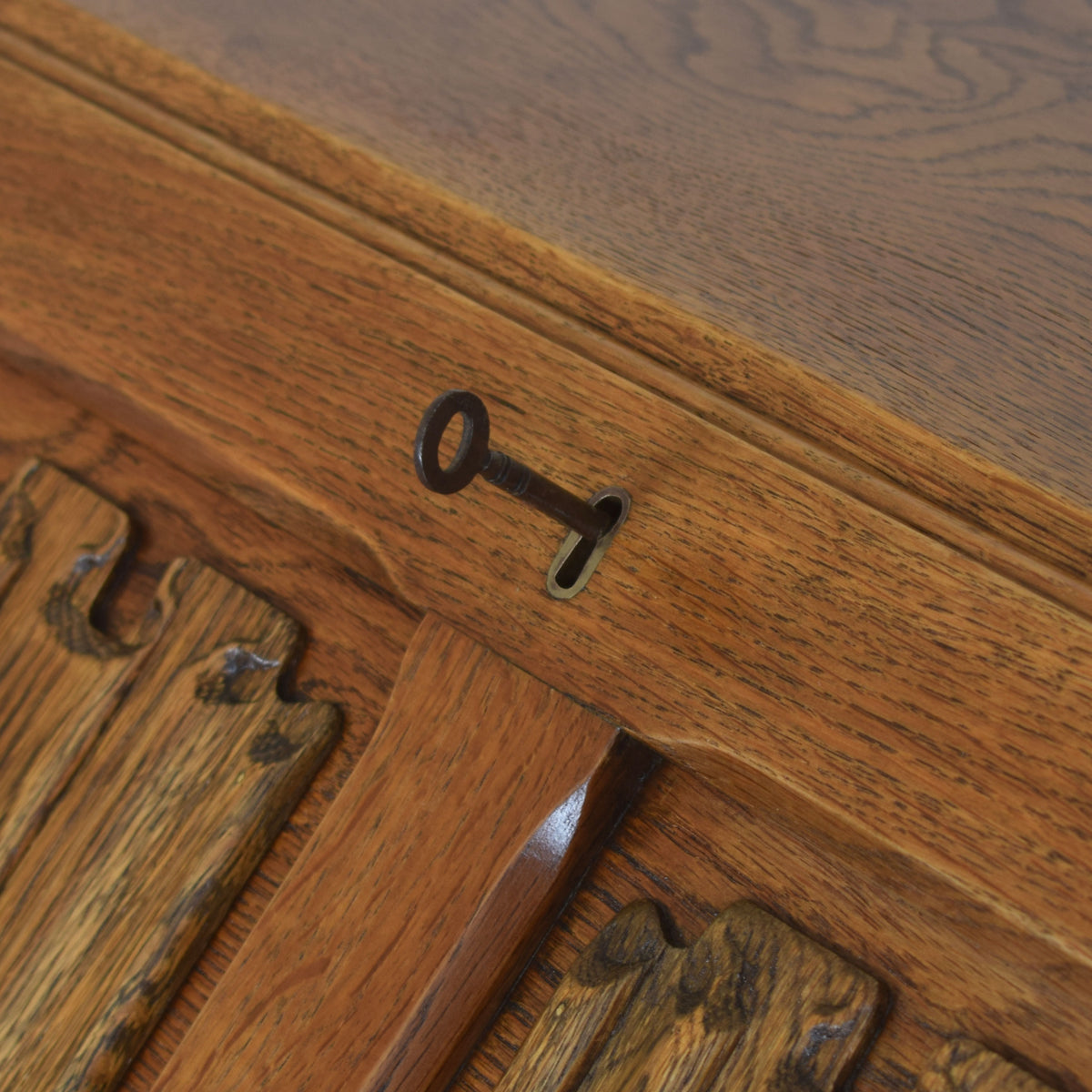Oak Linenfold Bureau