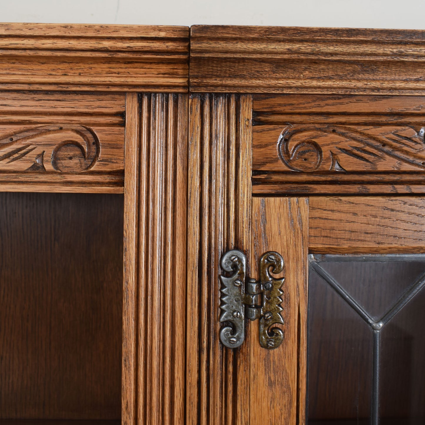 Large Old Charm Display Unit