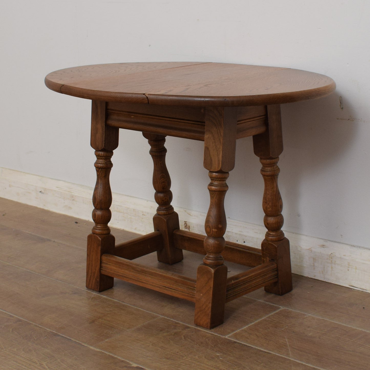 Oak Swivel-Top Table
