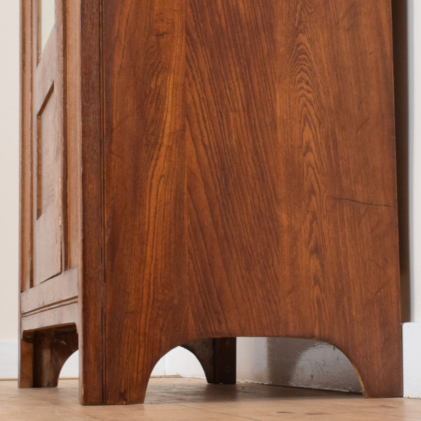 Mirrored Oak Hallrobe