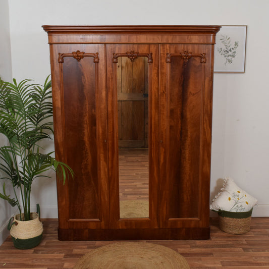 Mahogany Compactum