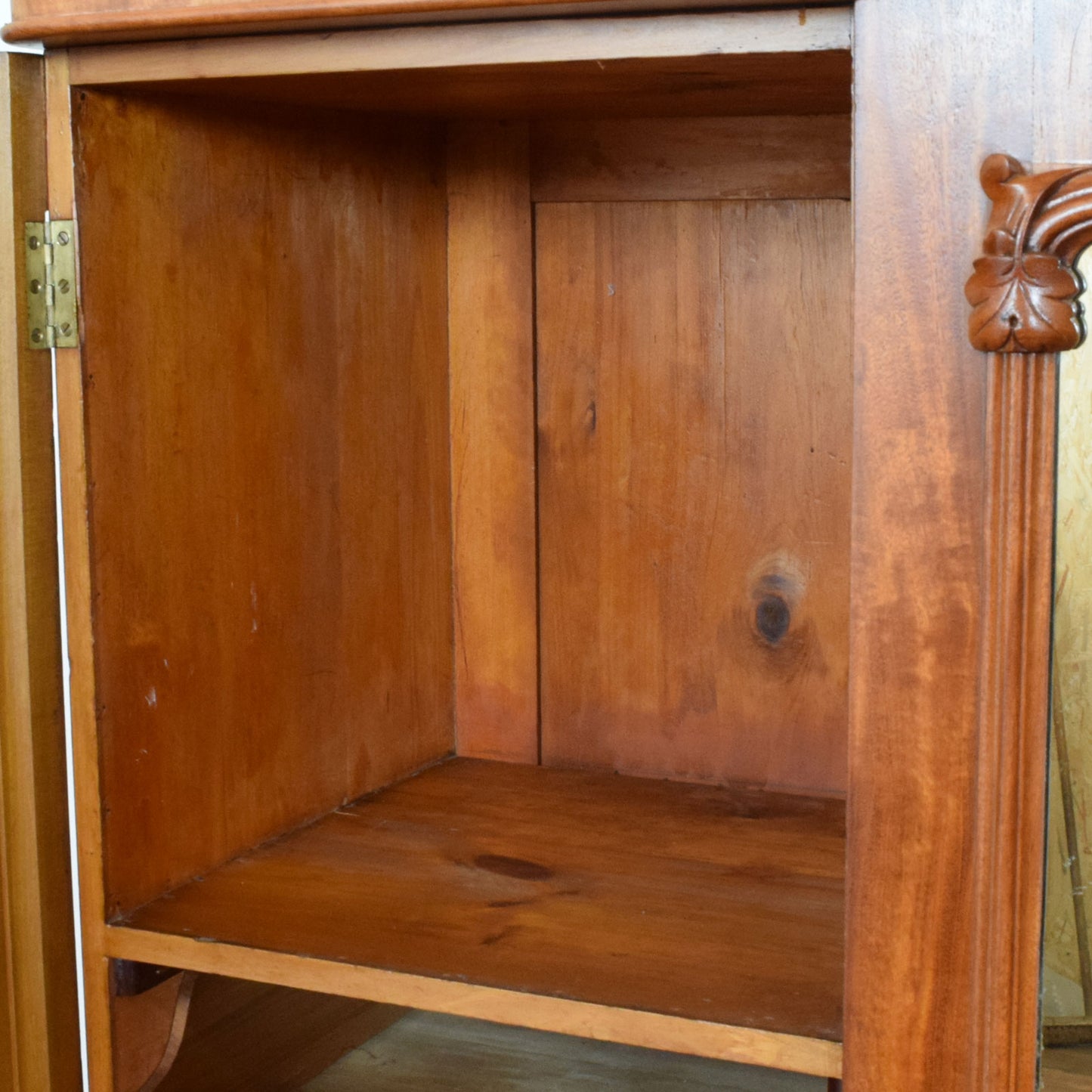 Mahogany Compactum