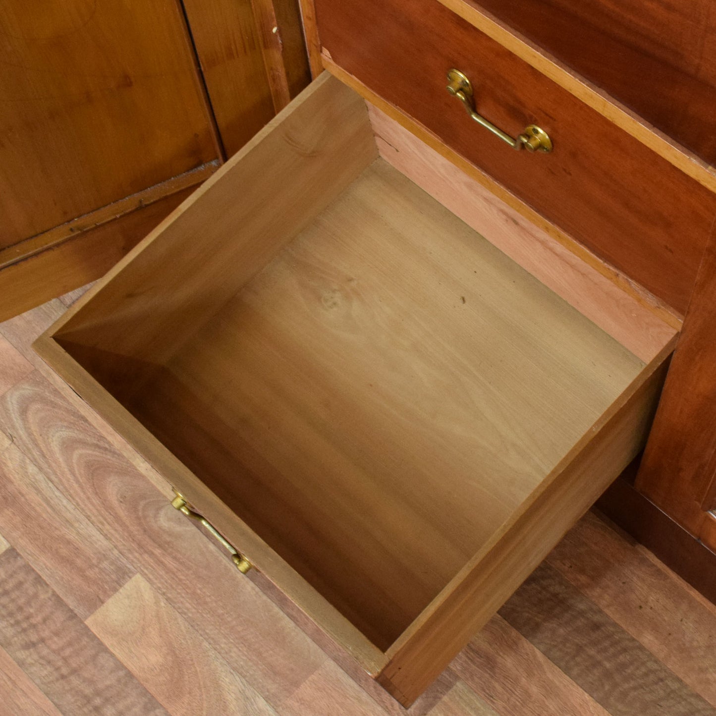 Mahogany Compactum
