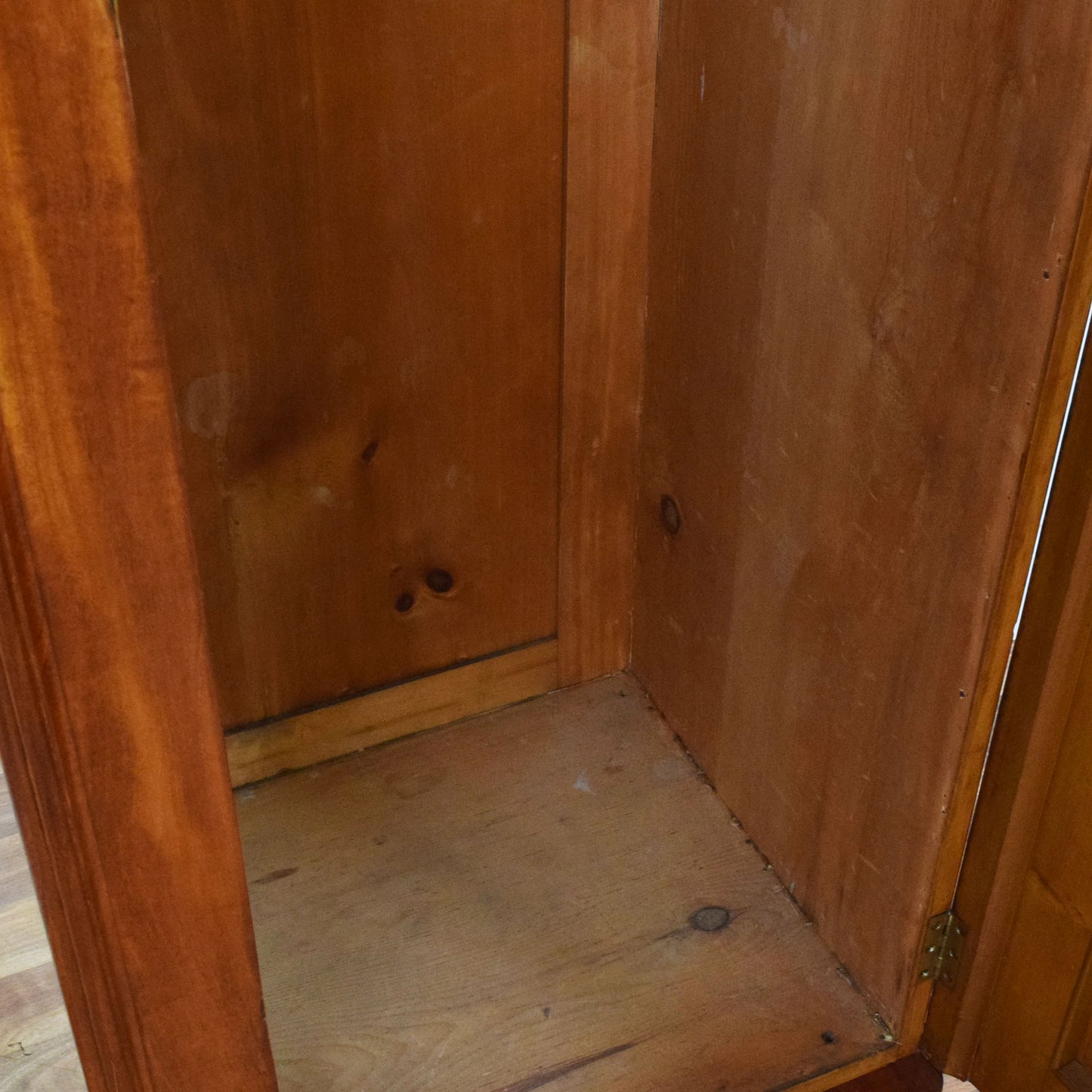 Mahogany Compactum