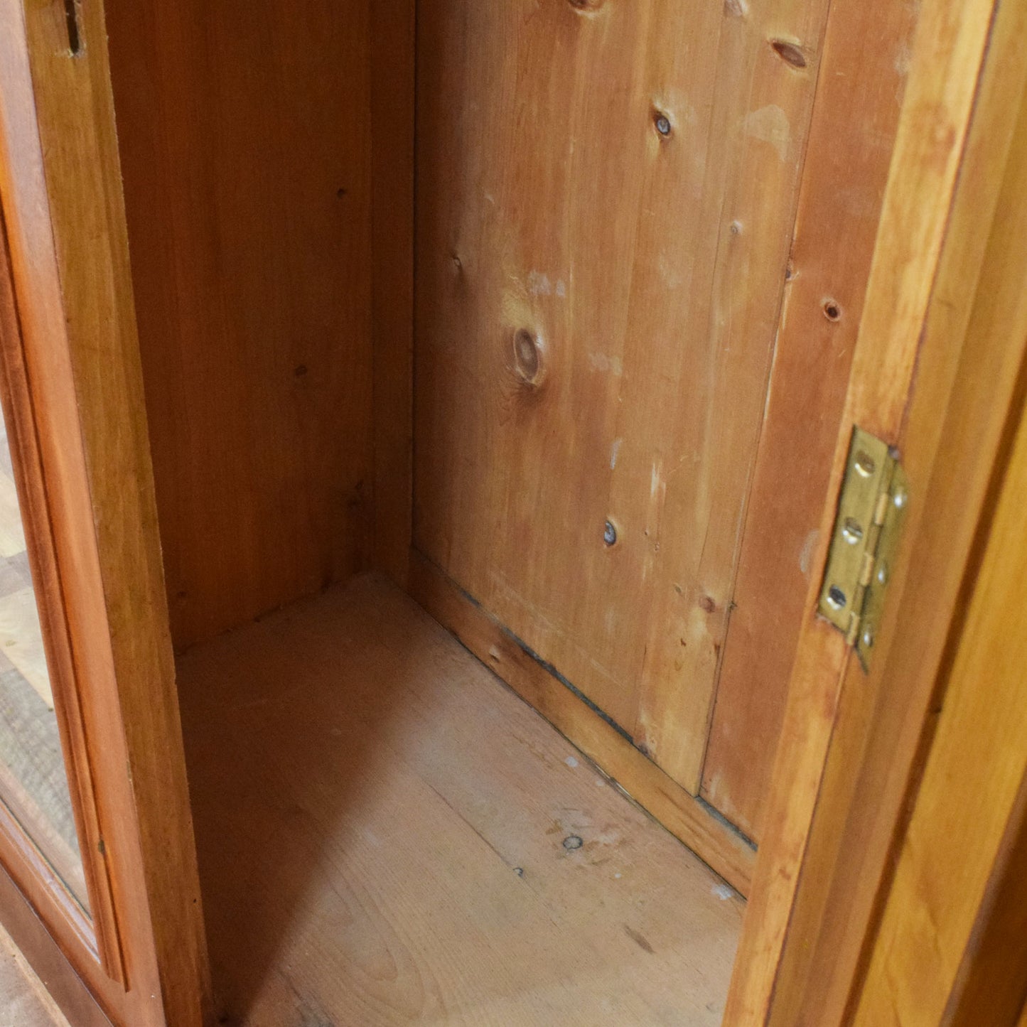 Mahogany Compactum