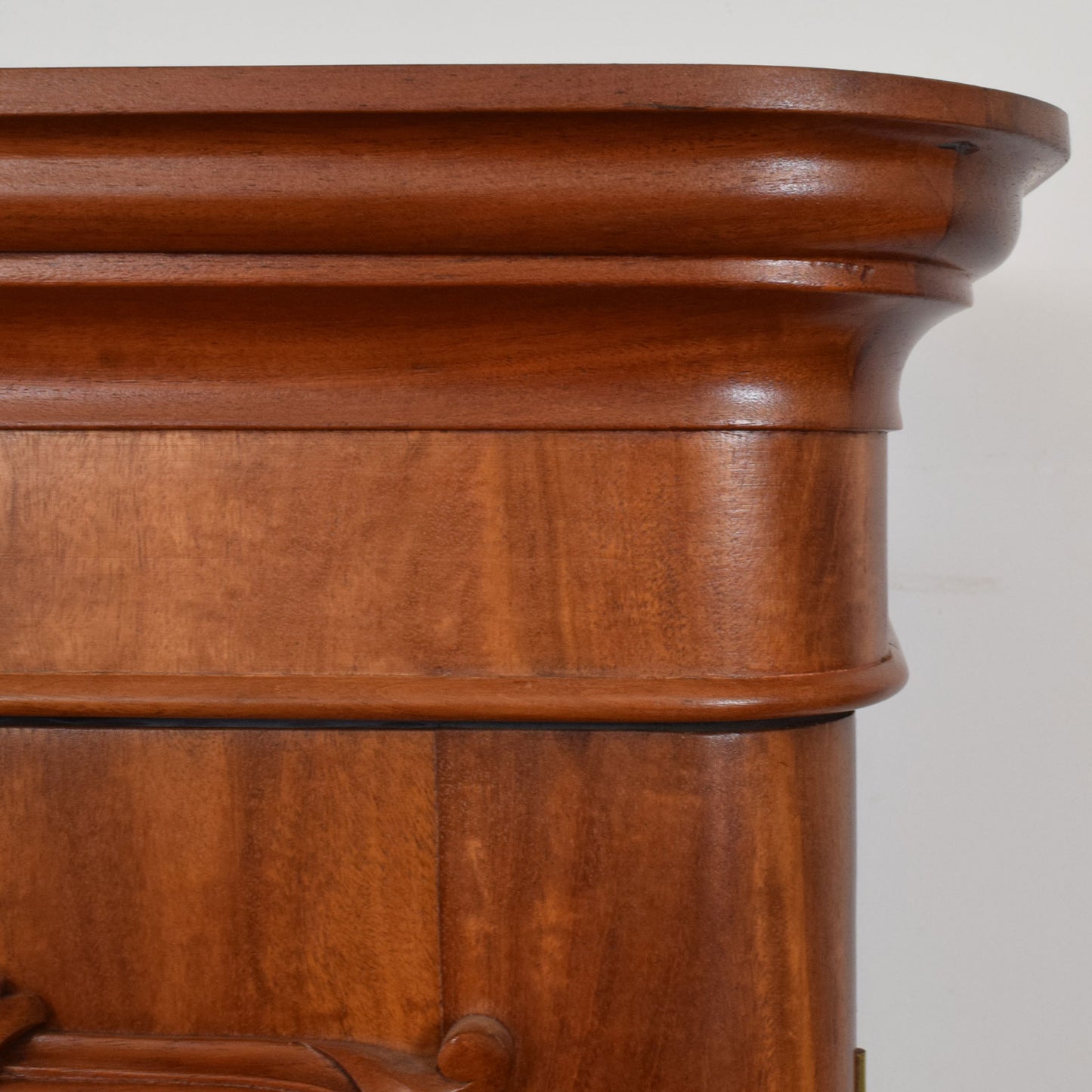 Mahogany Compactum