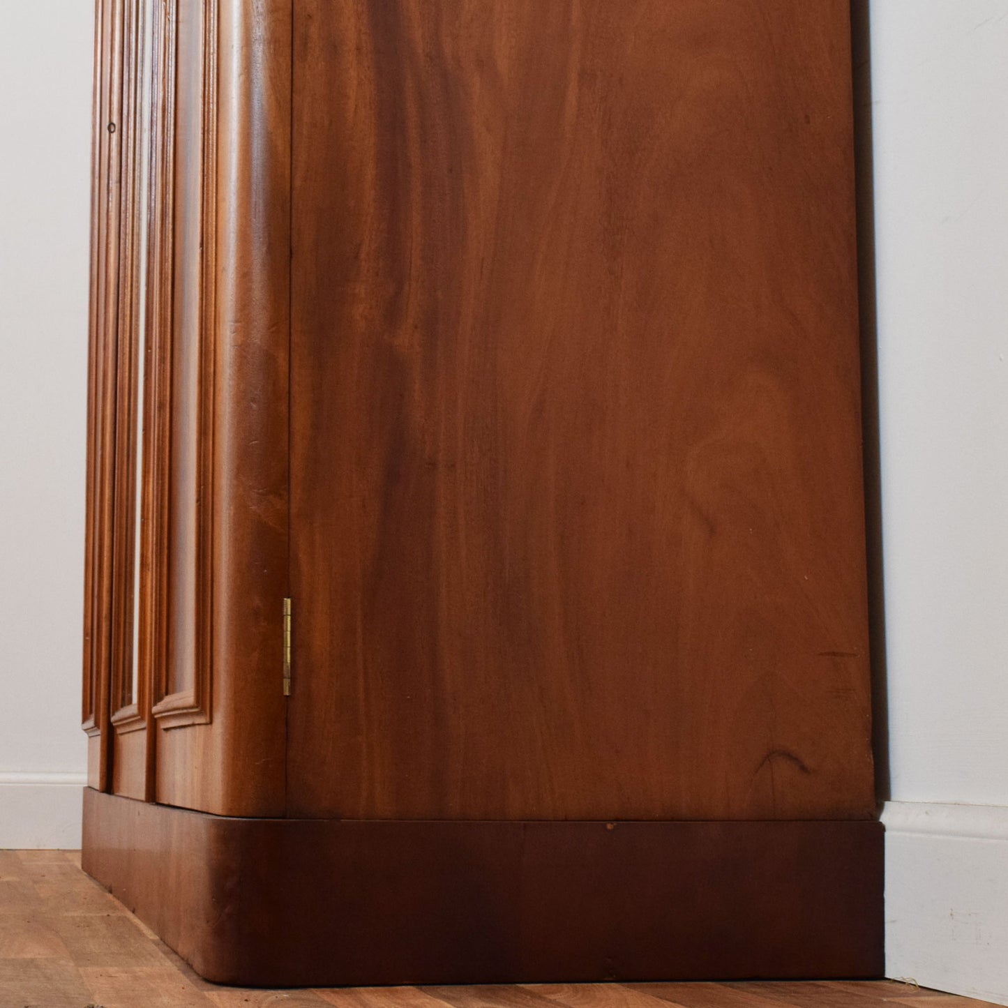 Mahogany Compactum