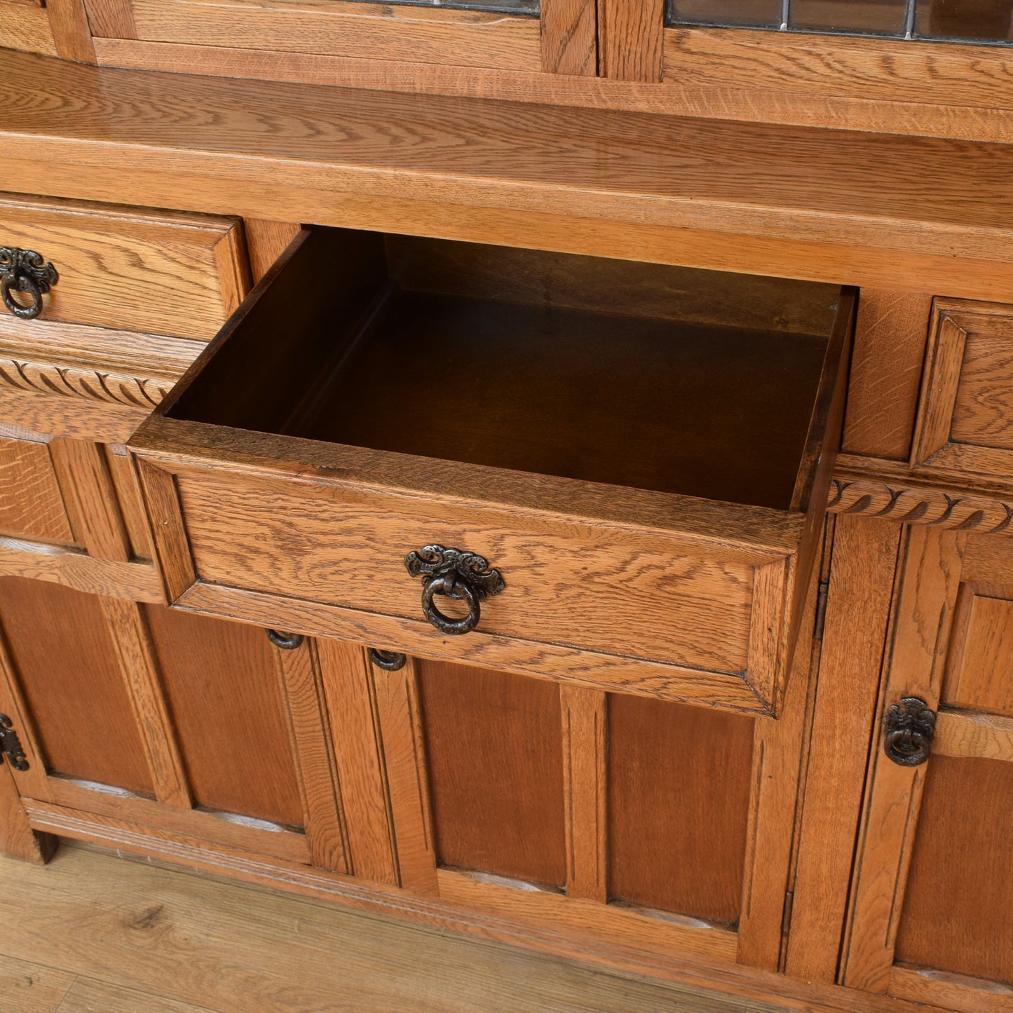 Old Charm Court Cabinet