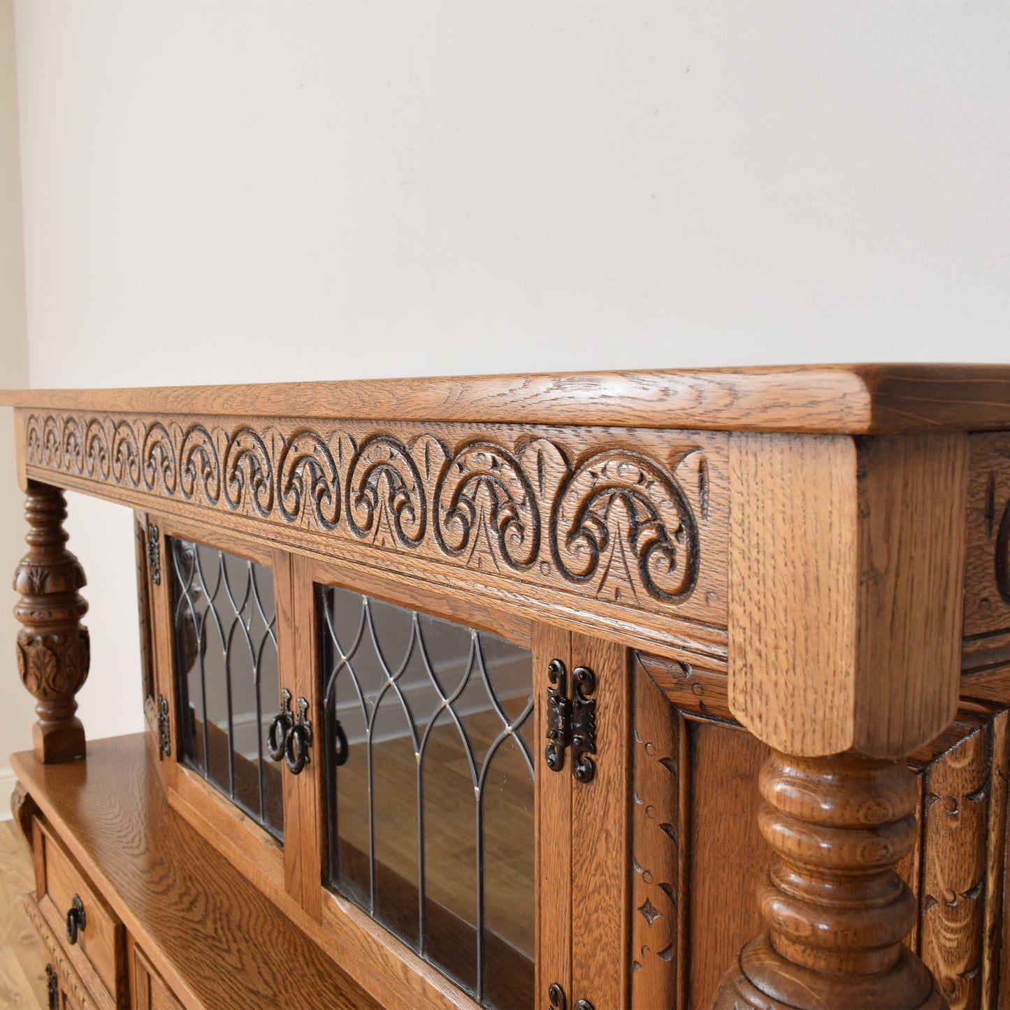 Old Charm Court Cabinet