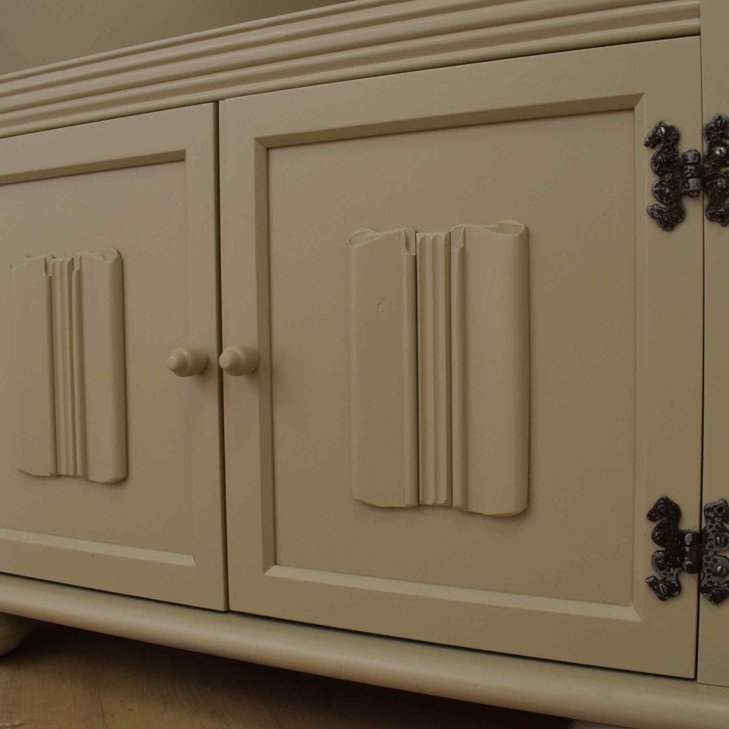 Painted Corner Unit