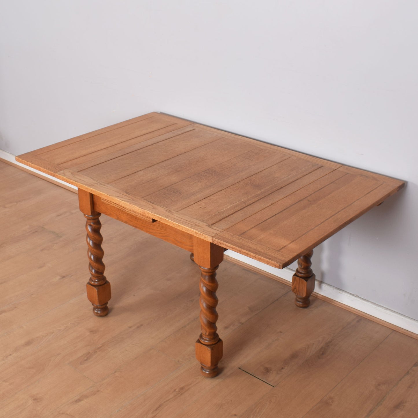 Barley Twist Dining Table with Four Chairs