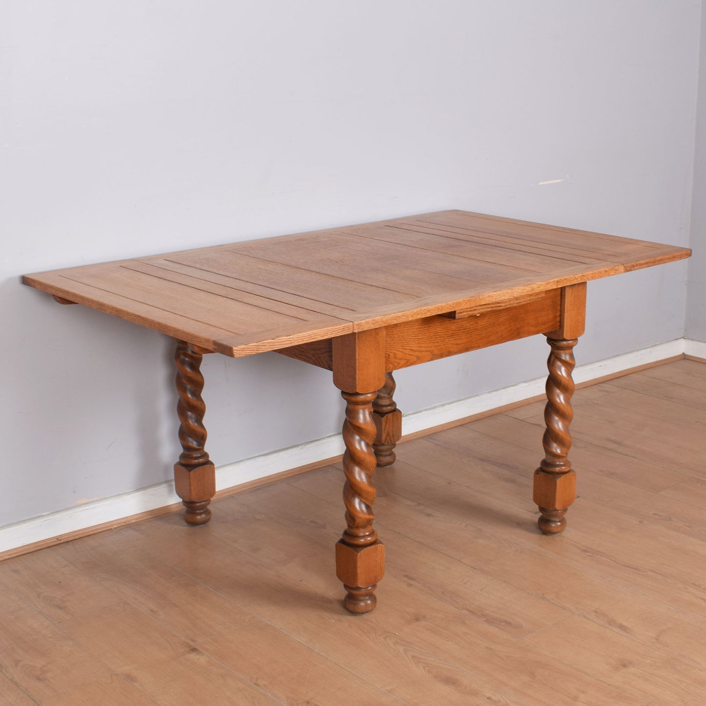 Barley Twist Dining Table with Four Chairs