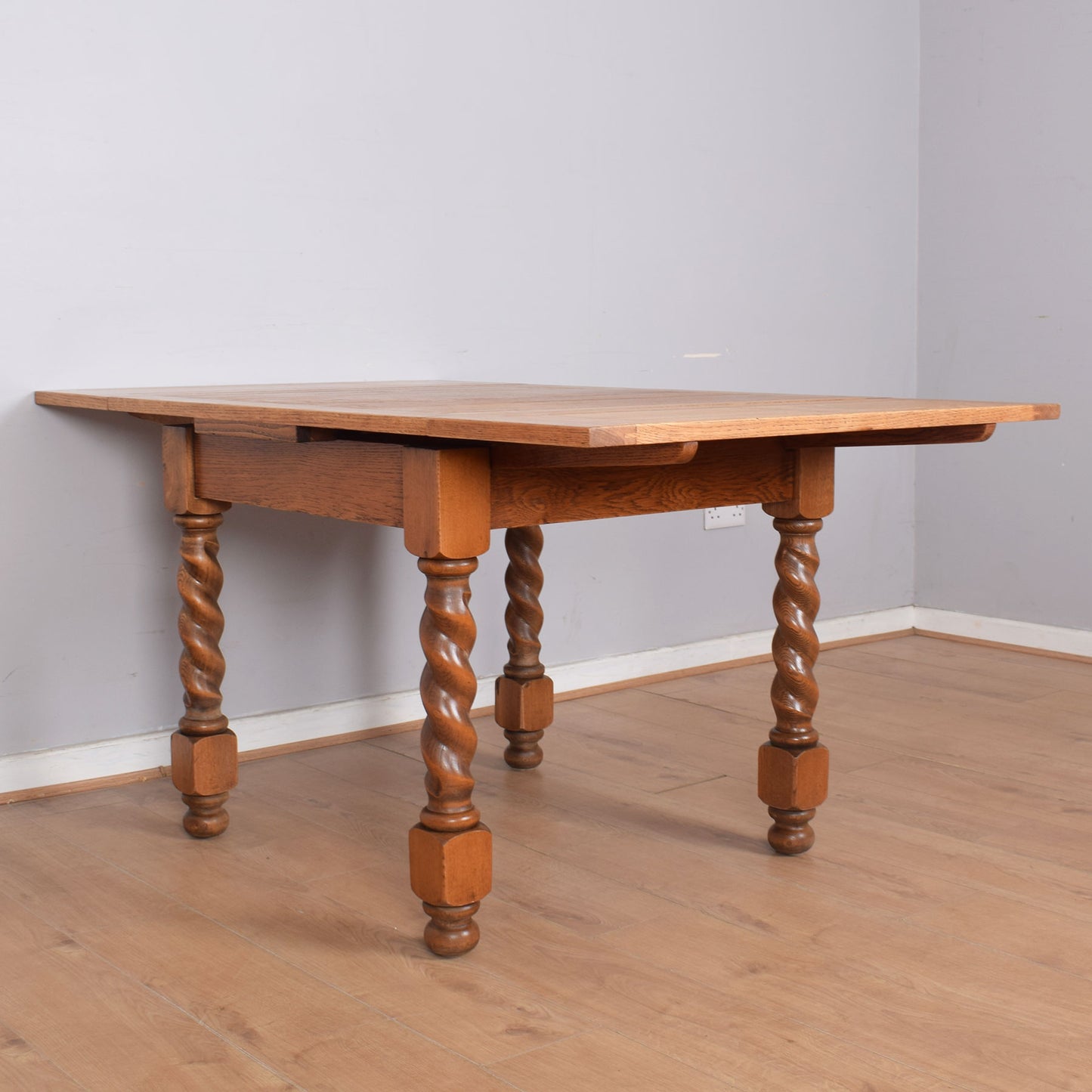 Barley Twist Dining Table with Four Chairs