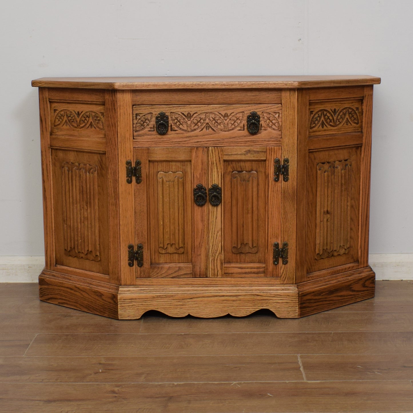 Old Charm Cabinet