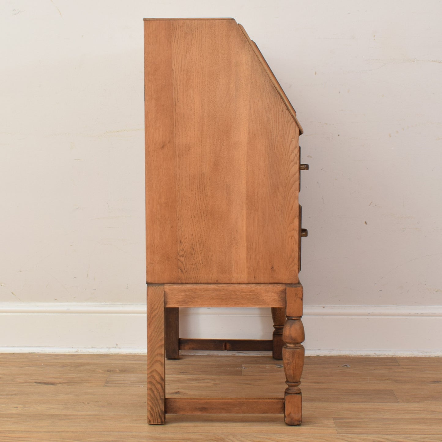 Oak Bureau