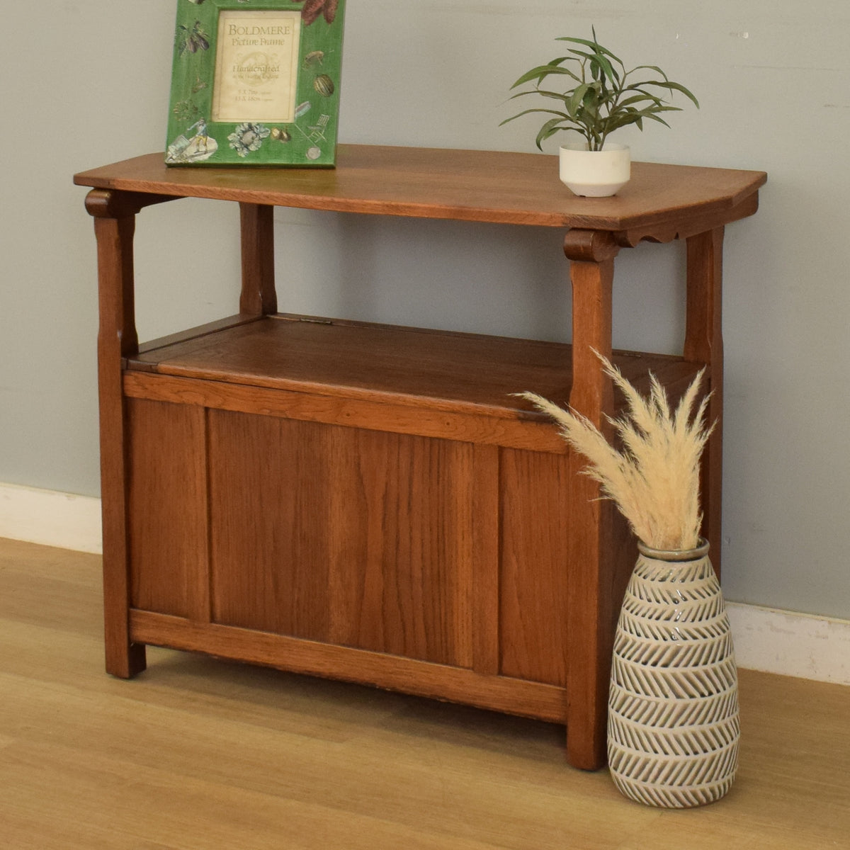 Oak monks bench