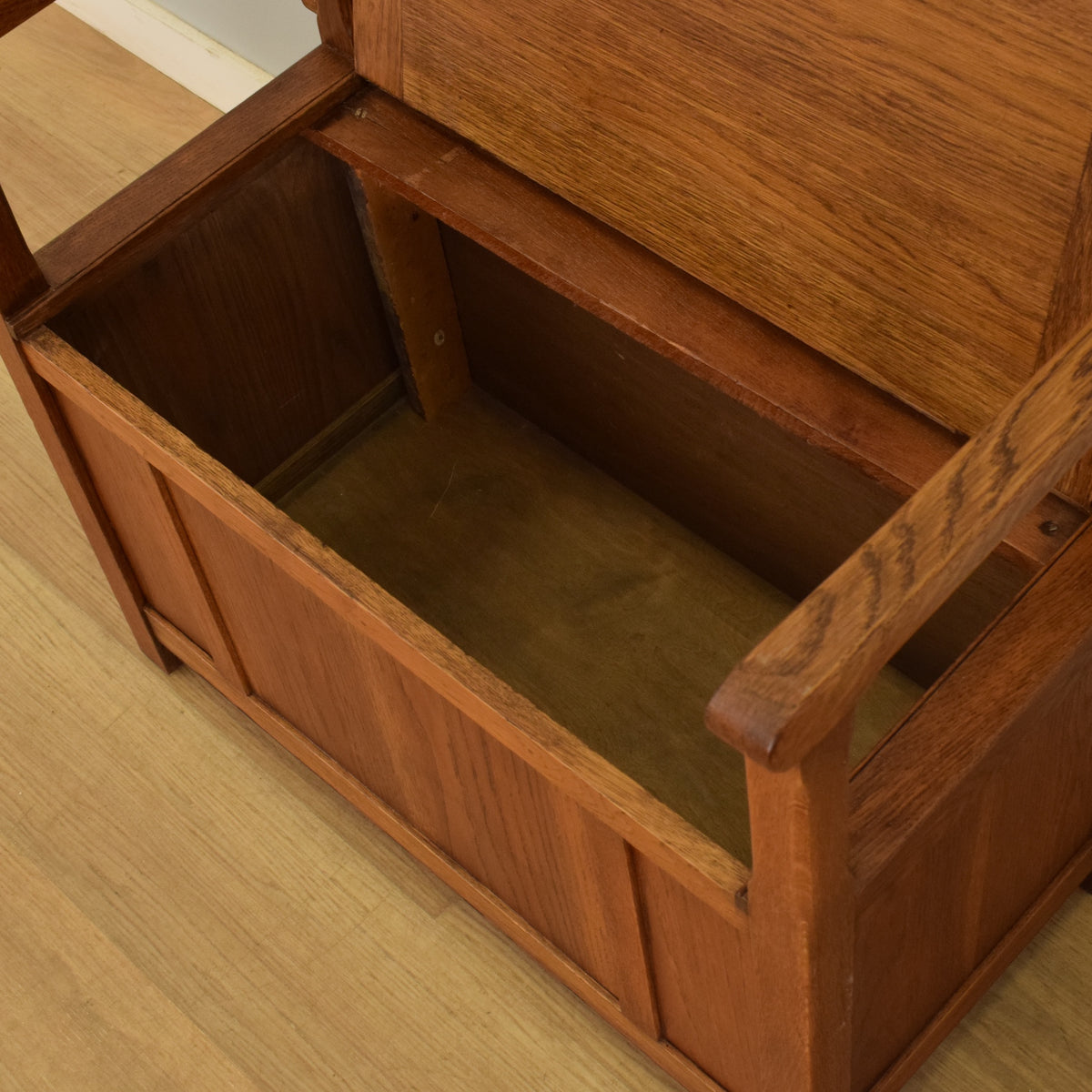 Oak monks bench
