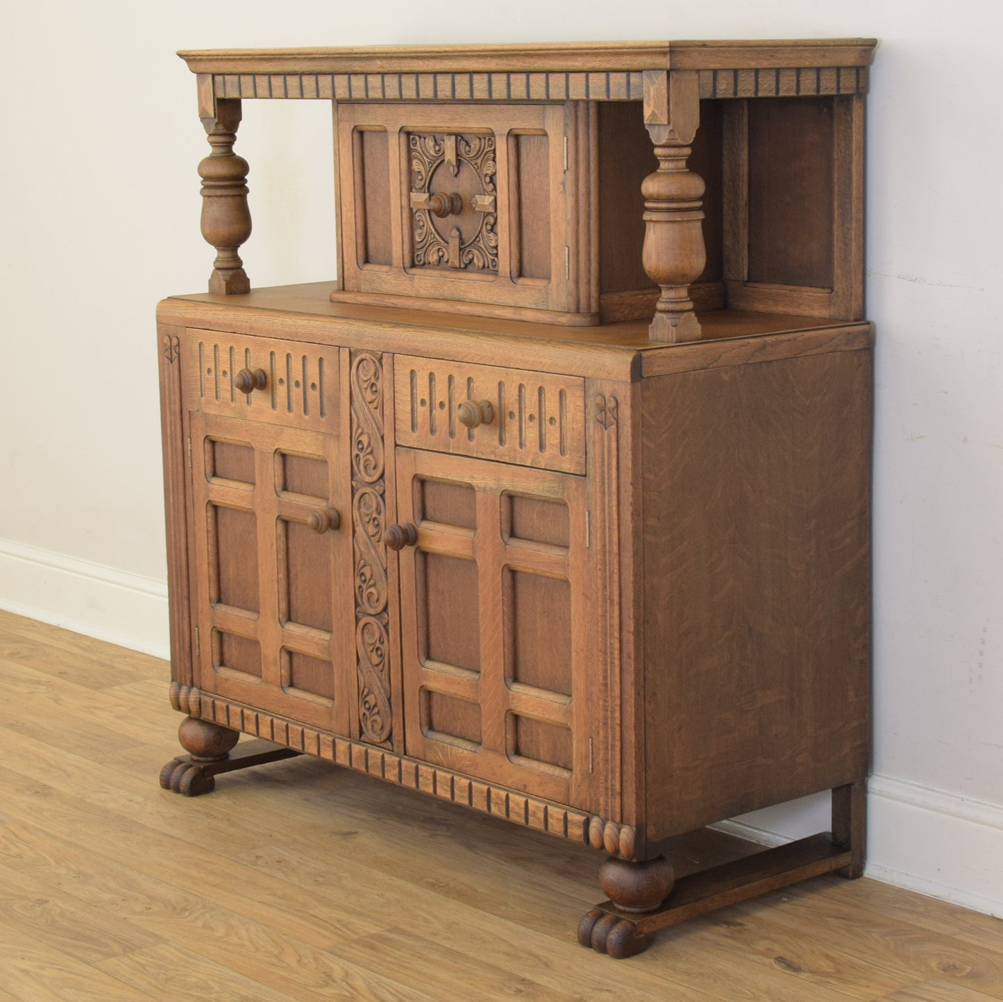 Court Cabinet