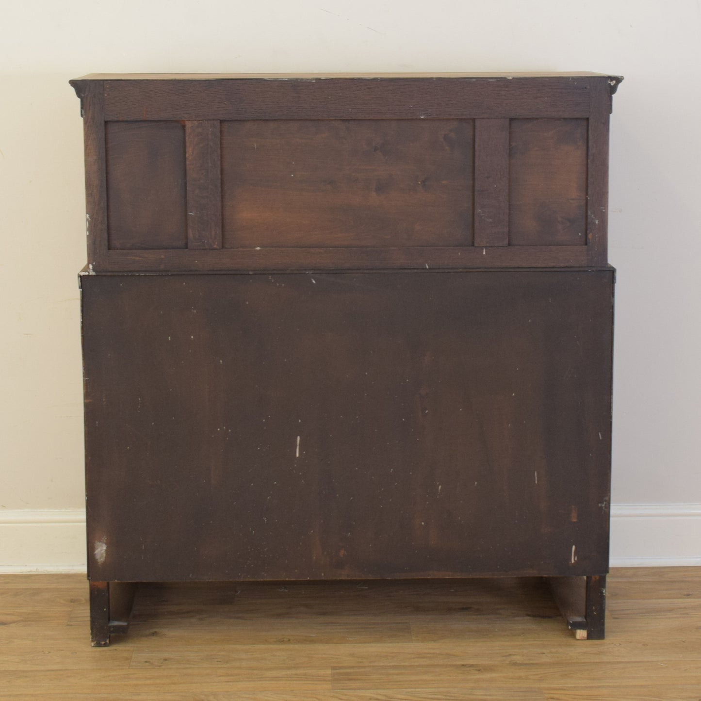 Court Cabinet