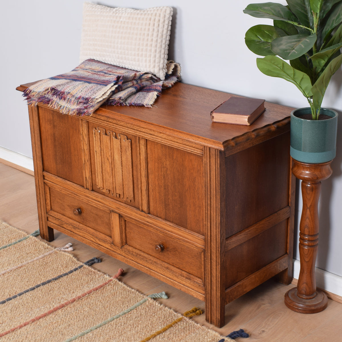Mule Chest with Drawers