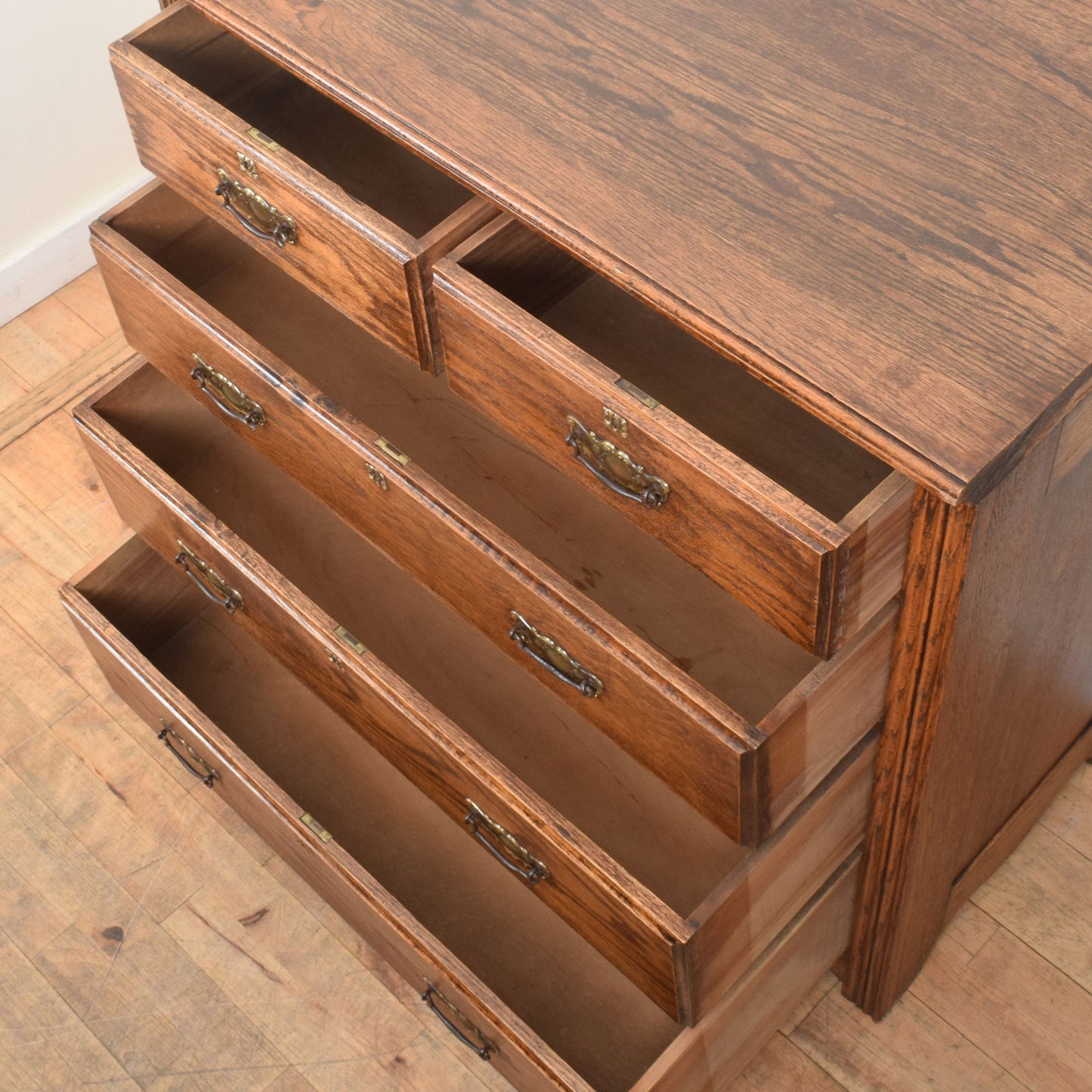 Rustic Oak Chest of Drawers