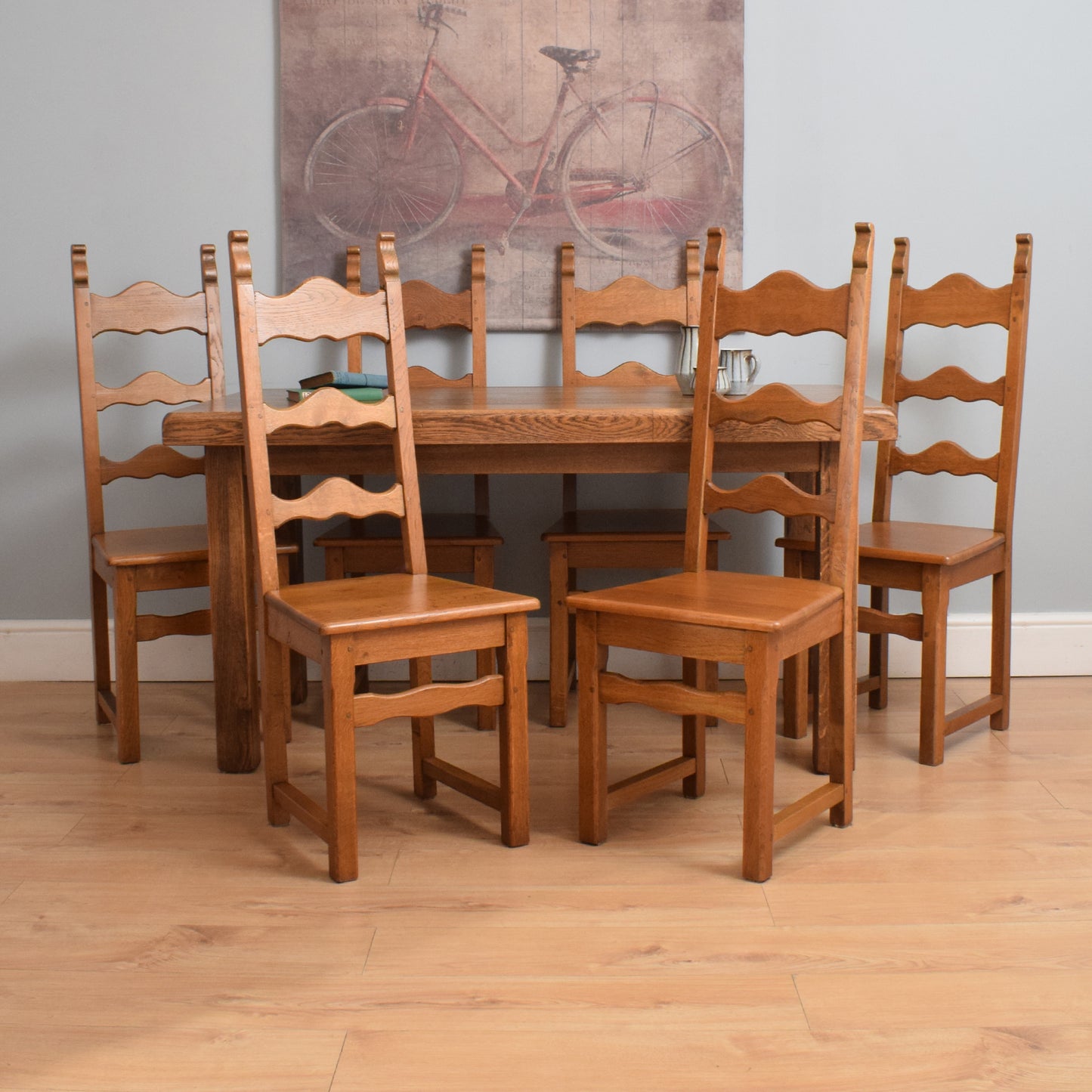 Traditional Oak Dining Table and Six Chairs