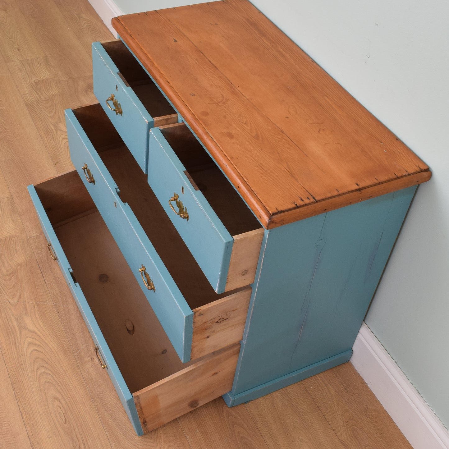 Vintage Chest of Drawers