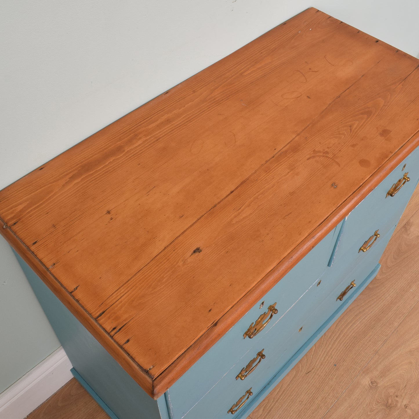 Vintage Chest of Drawers