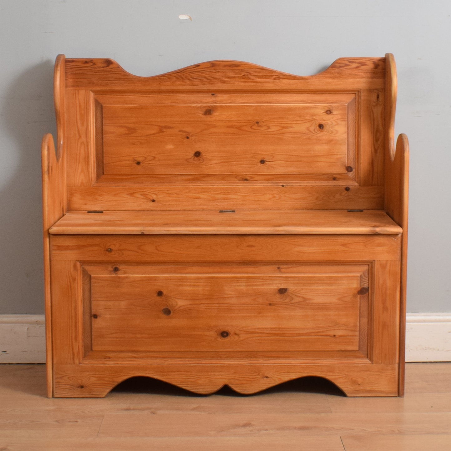 Restored Pine Settle