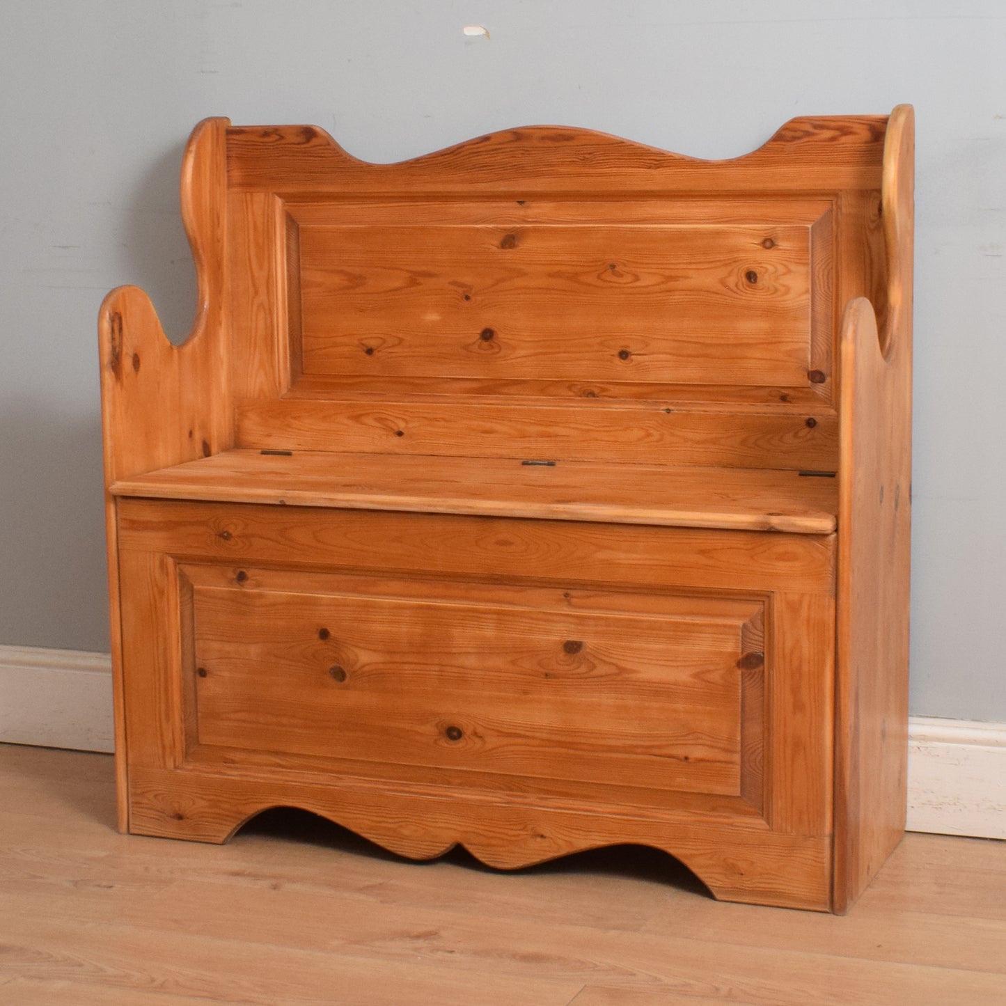 Restored Pine Settle