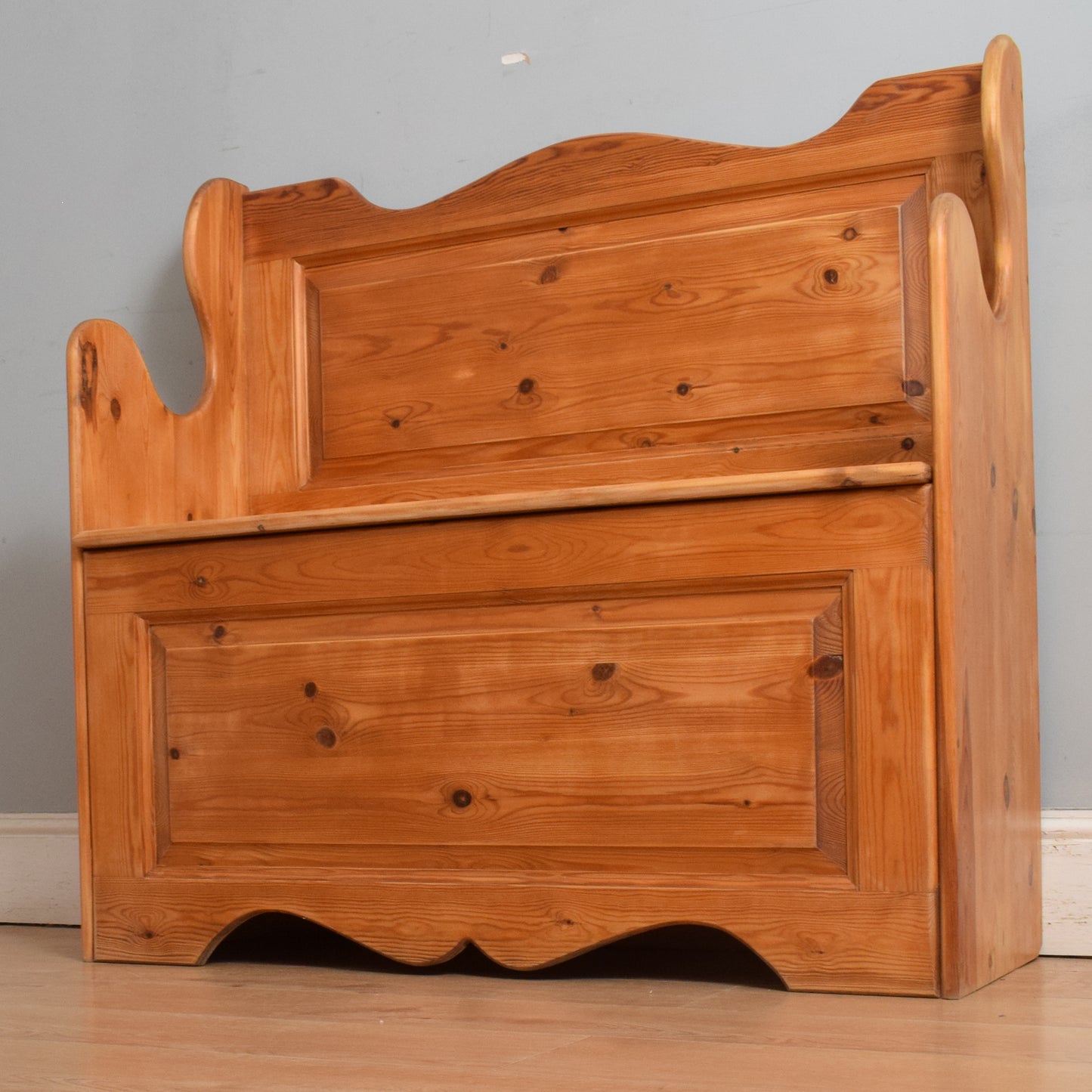 Restored Pine Settle