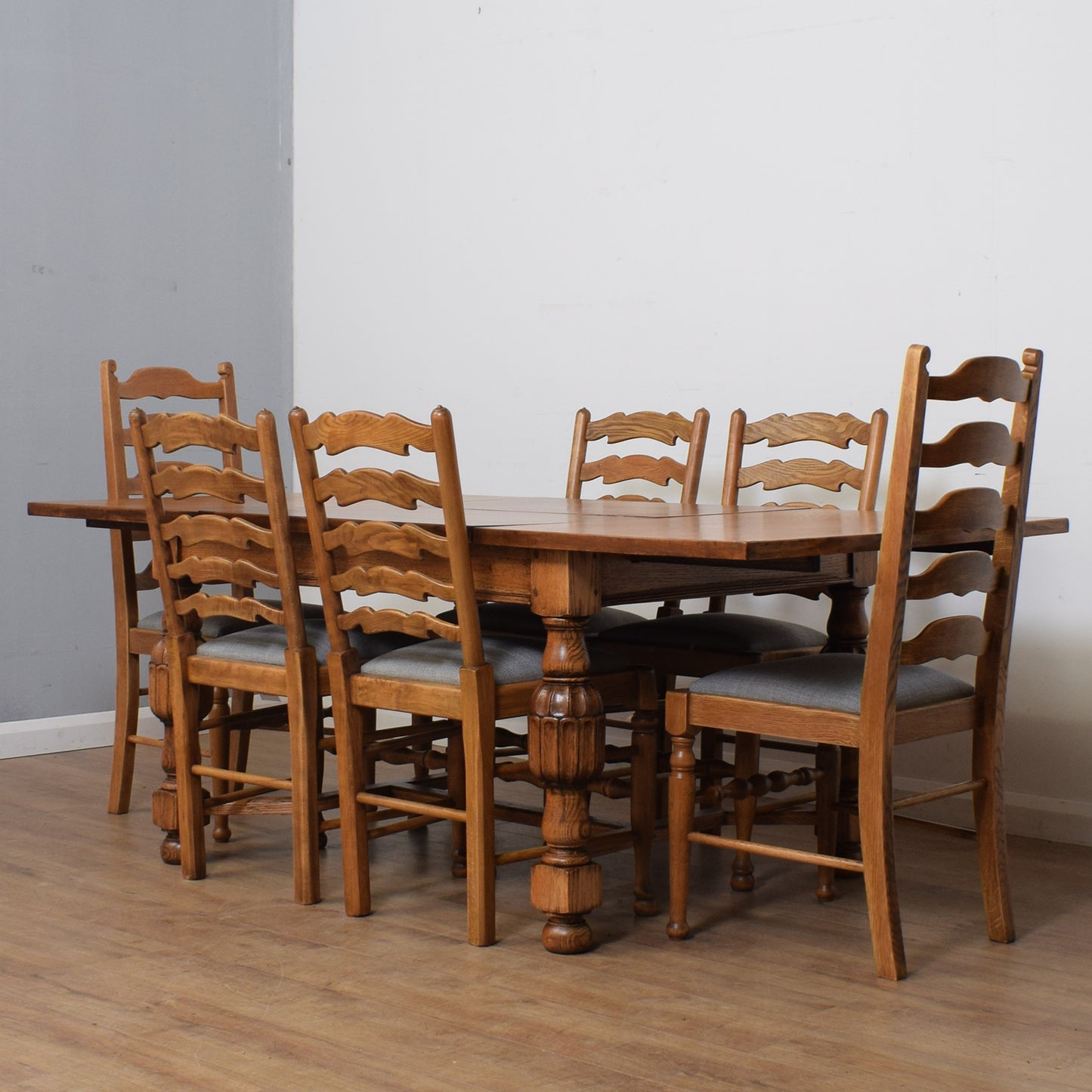 Vintage Oak Extendable Table And Six Chairs