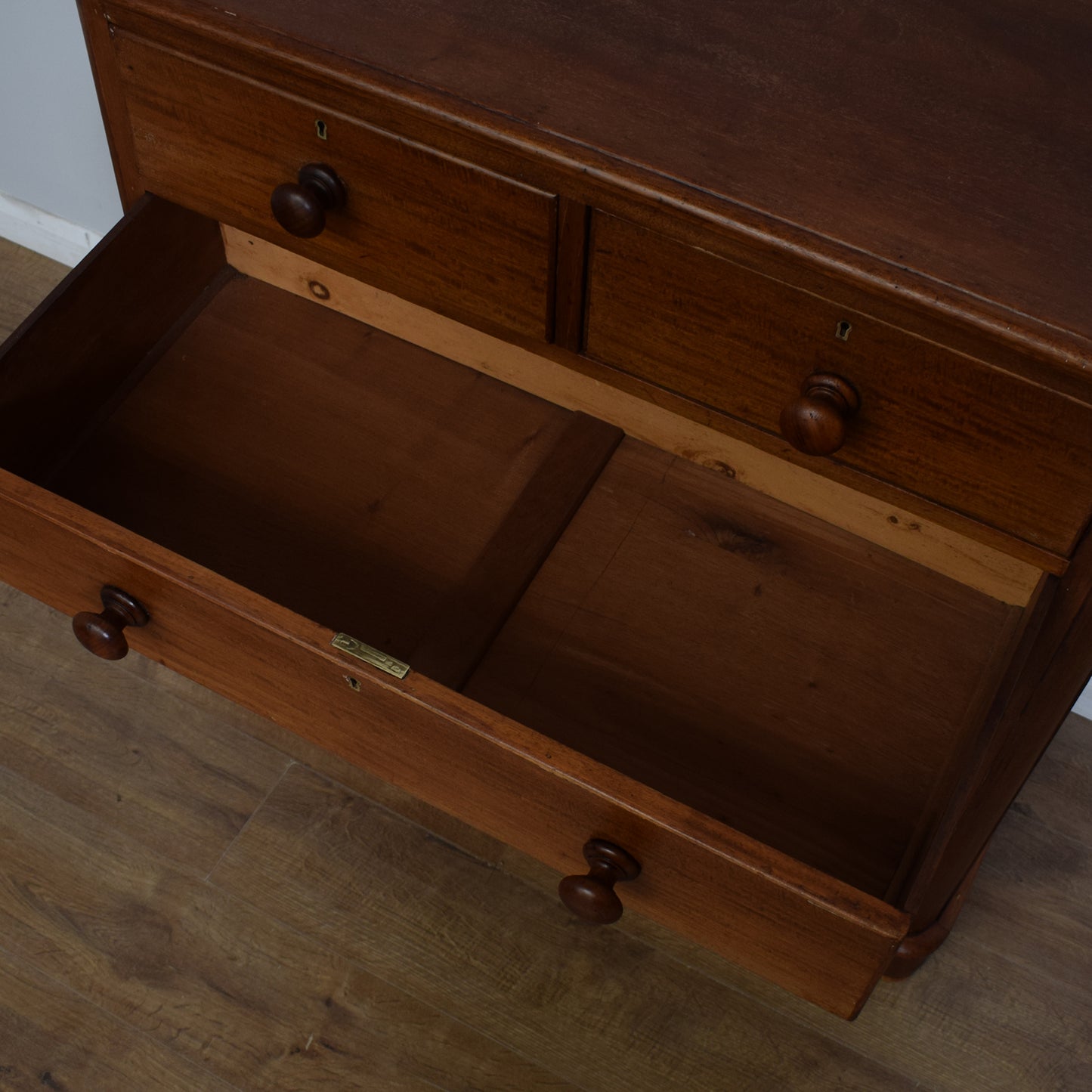 Antique Victorian Chest Of Drawers