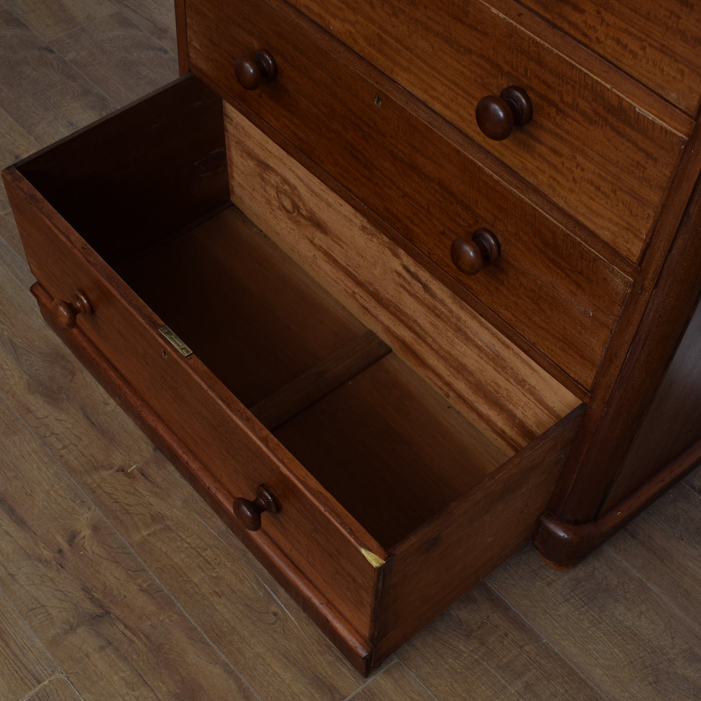 Antique Victorian Chest Of Drawers