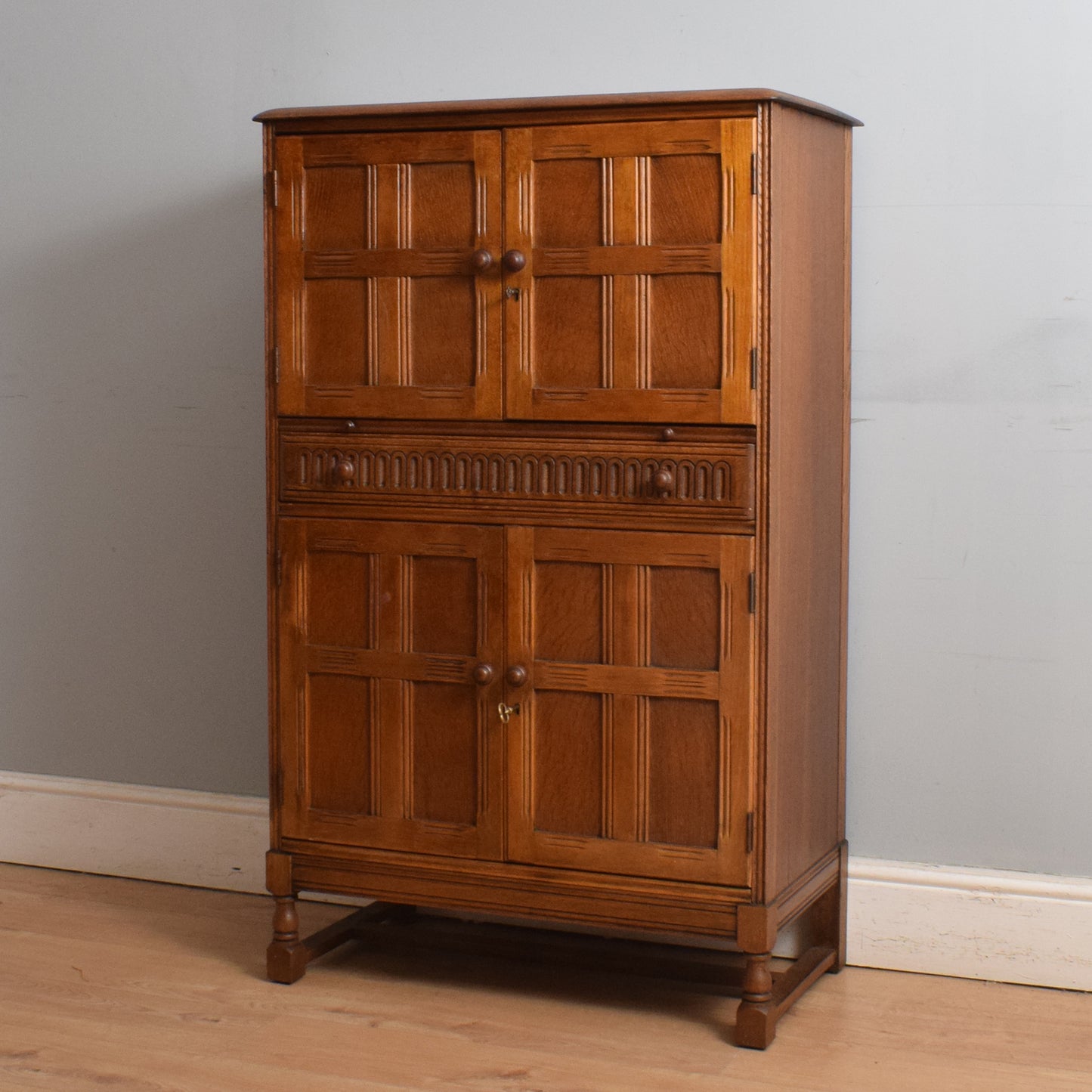 Traditional Priory Drinks Cabinet
