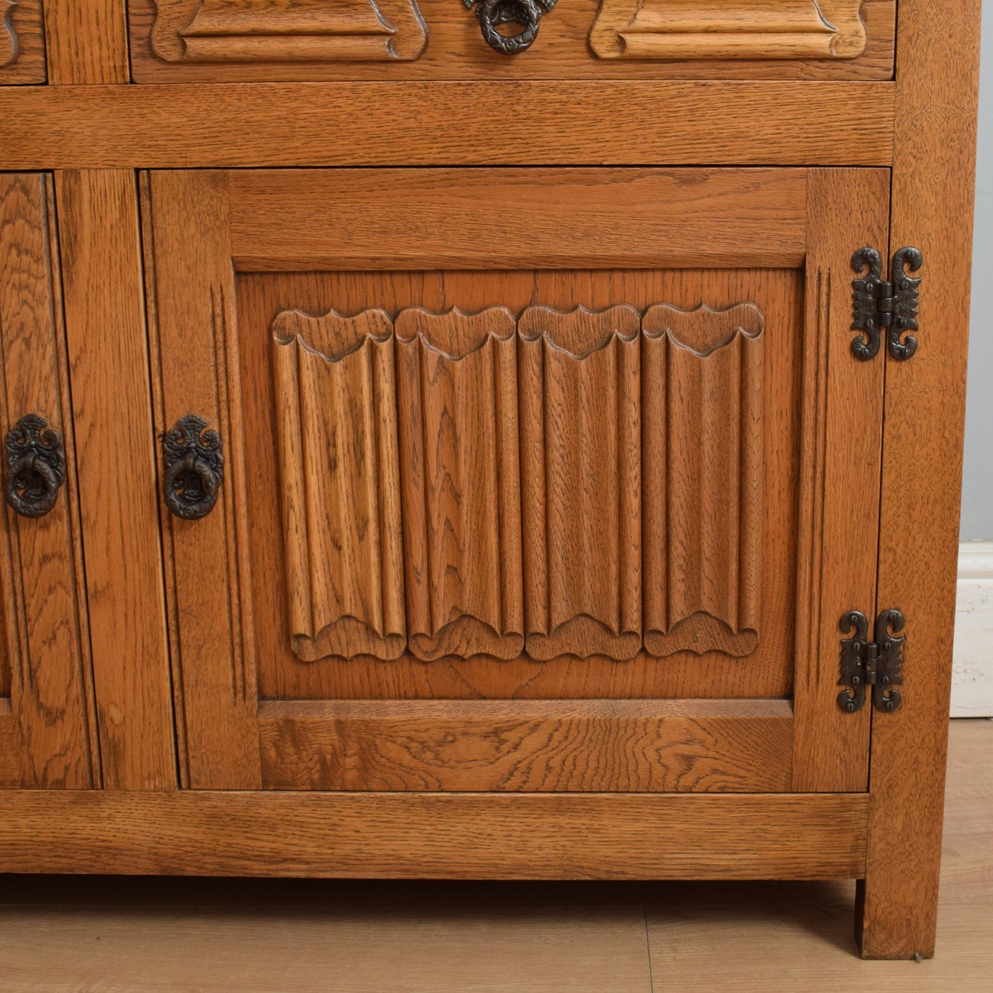 Oak Linenfold Dresser