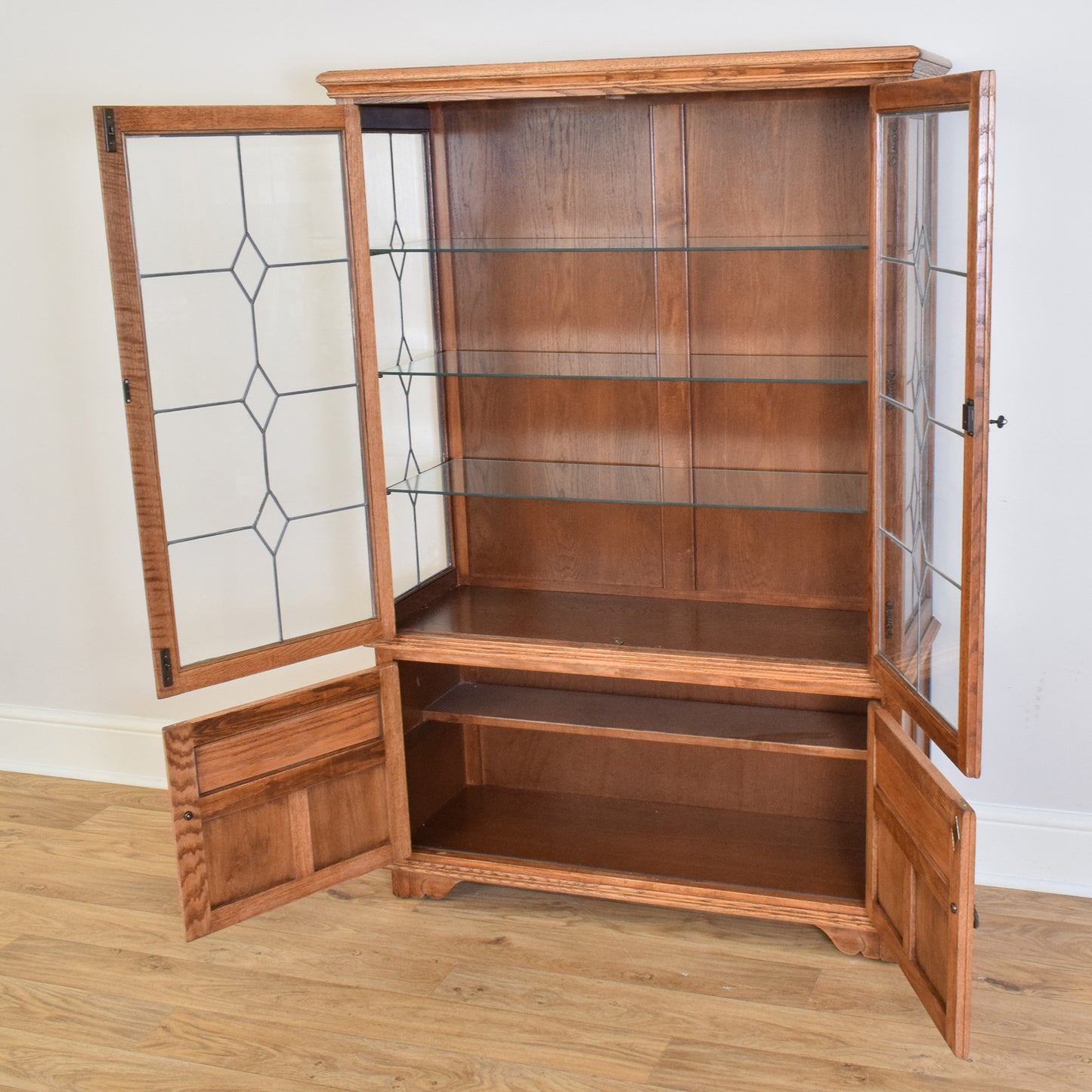 Old Charm Glazed Cabinet